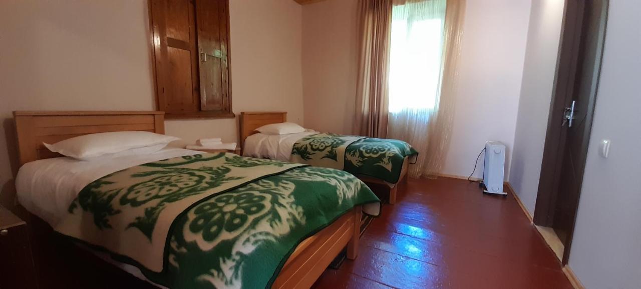 Guest House Lekhtagi Mestia Esterno foto
